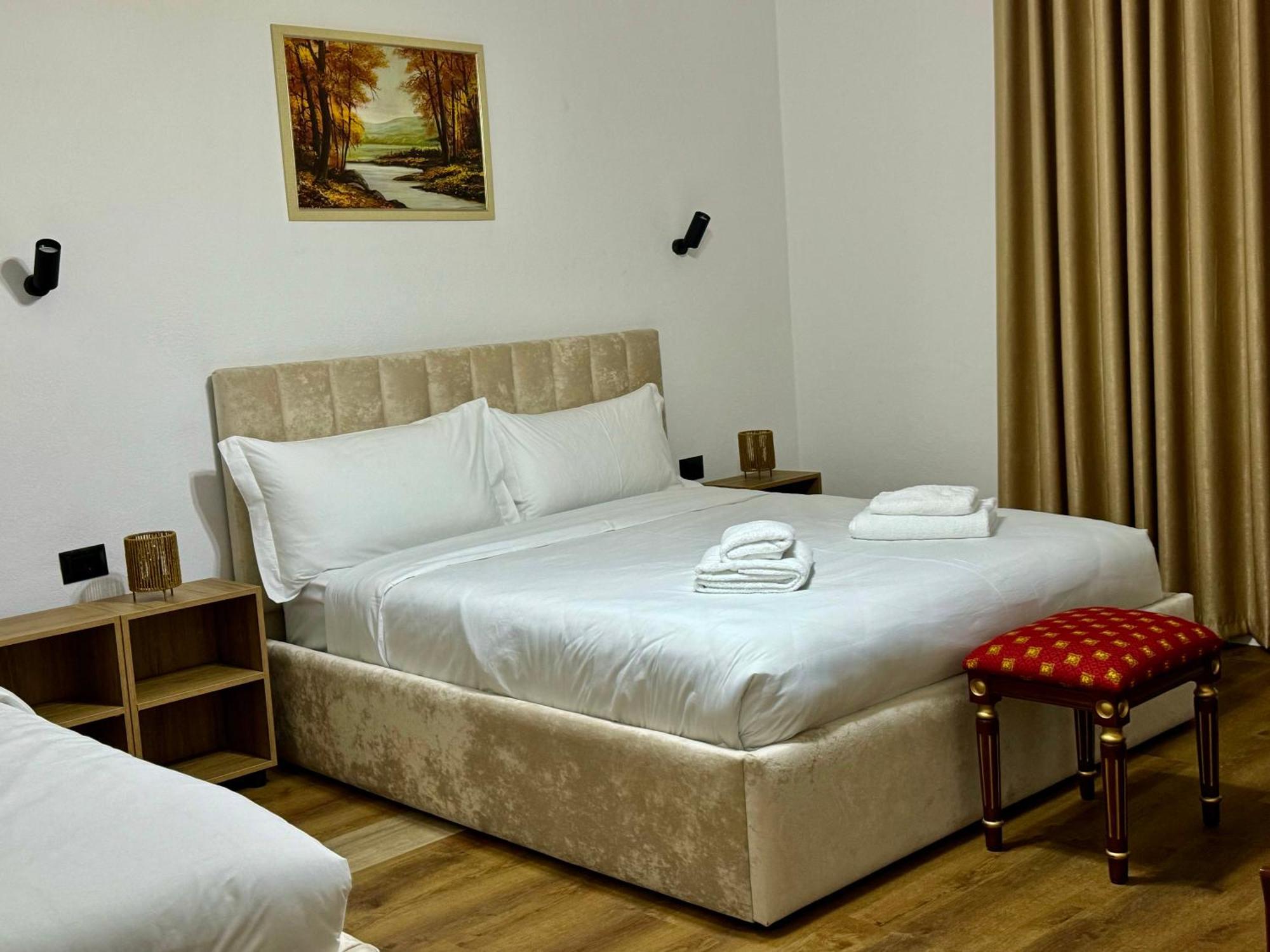 Vila Alizee Hotel Tiranë Luaran gambar