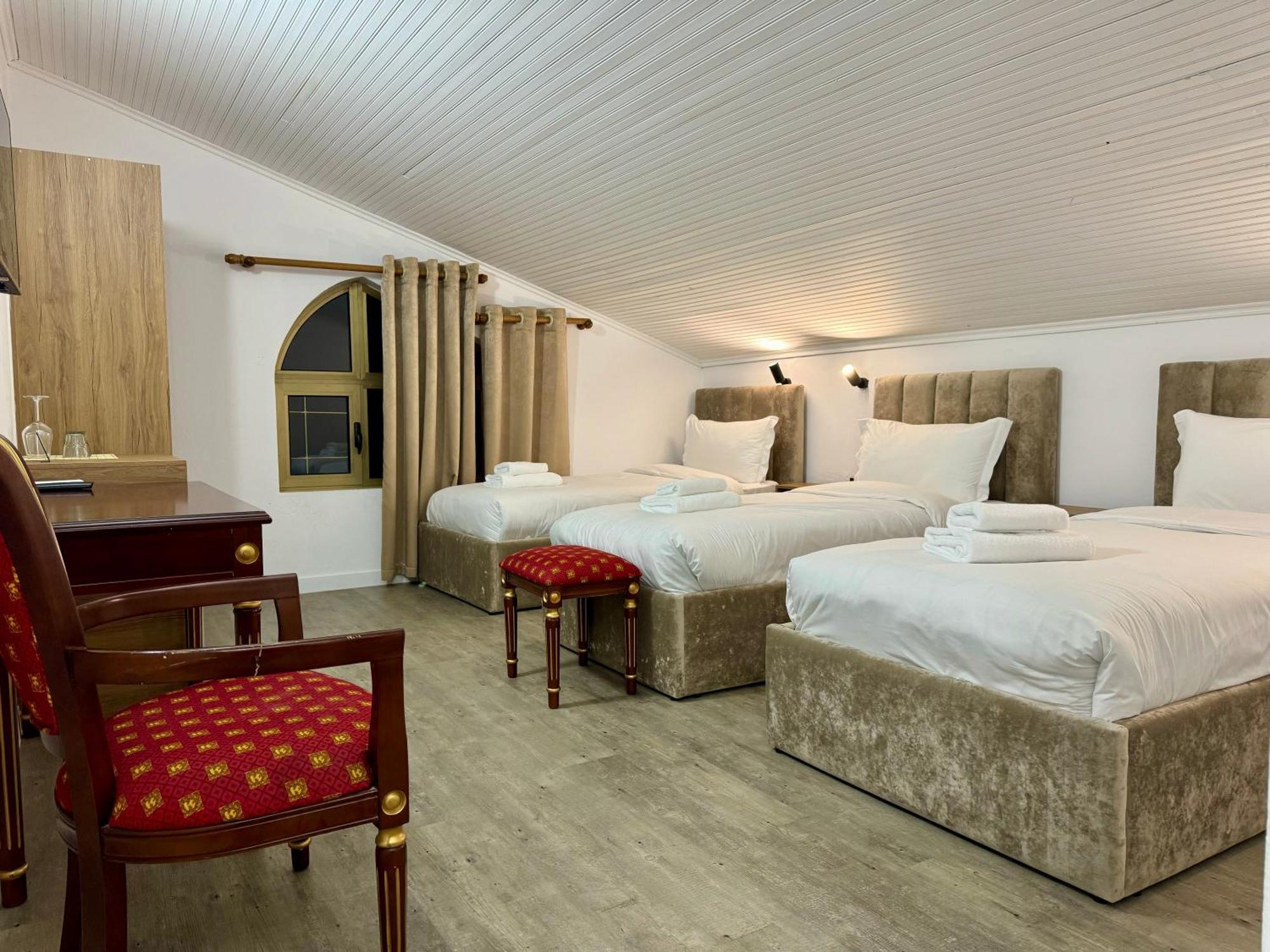 Vila Alizee Hotel Tiranë Luaran gambar