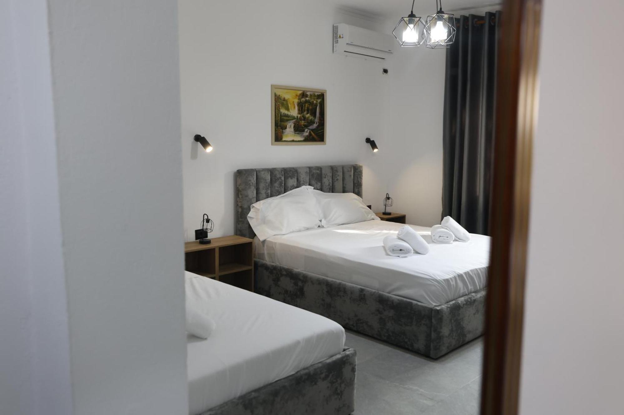 Vila Alizee Hotel Tiranë Luaran gambar